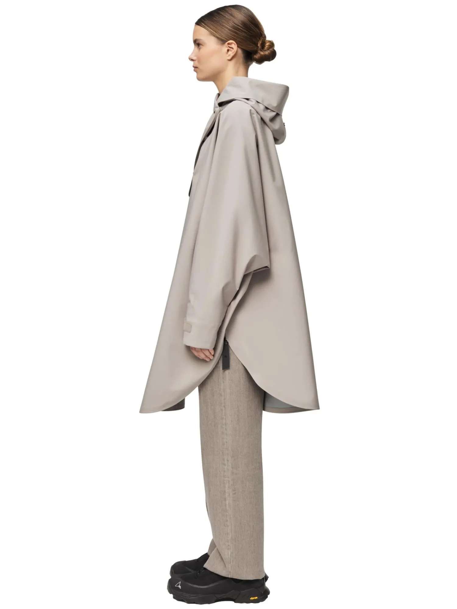 Jakke<Blæst Bergen Poncho Jakke Beige Grå Low Tide