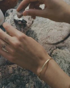 Maria Black<Maria Black Sentiero Bracelet S/M Armbånd Gull